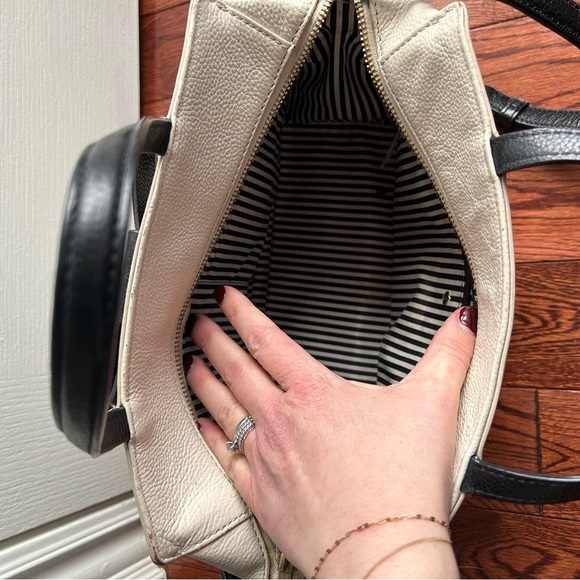 GUC Kate Spade Shoulder Bag - Picture 8 of 11